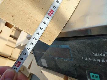 이스라엘 고객은 13톤의 고알루미나 벽돌을 주문했습니다.