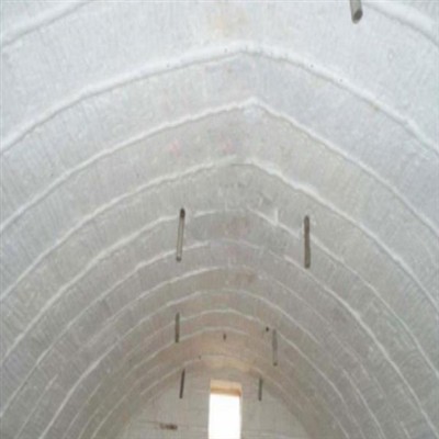 내화 벽돌과 비교하여 세라믹 섬유판의 장점은 무엇입니까?